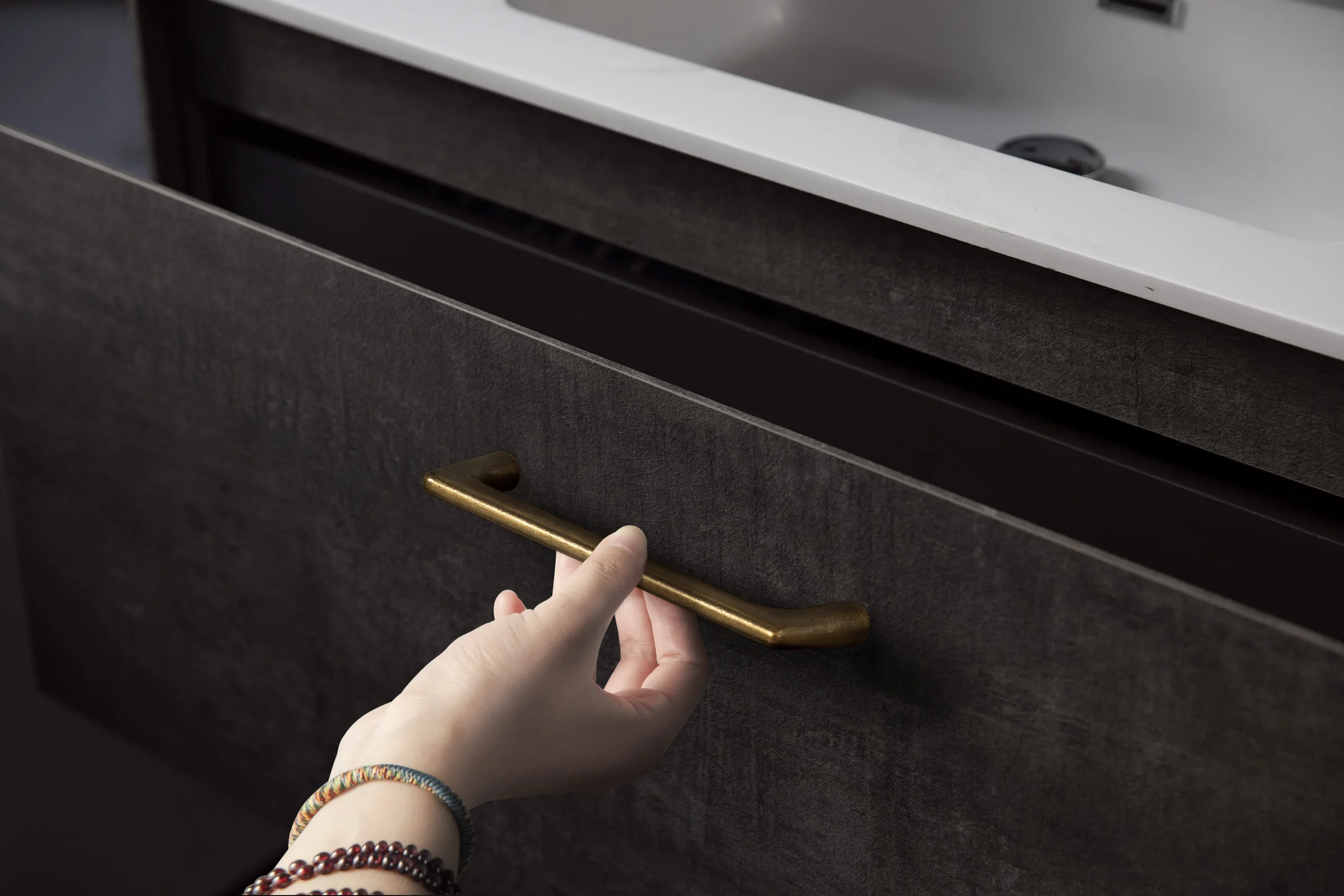 Đồng Thau Giả Cổ Vòm Tủ Kéo Bu - đánh giá và giá Vintage Furniture Hardware Pulls